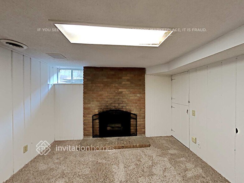 Building Photo - 6828 Russell Ave S