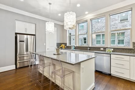 Kitchen - Floor 2 - 2817 Shelby Ave