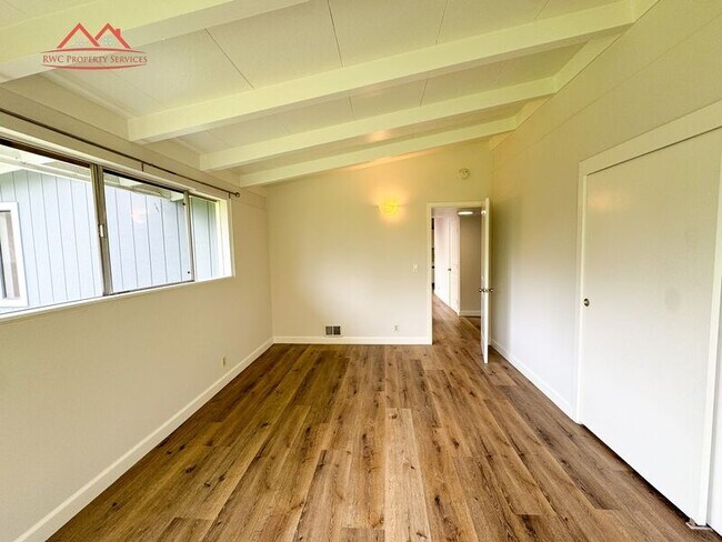 Building Photo - 18731 Hanna Dr