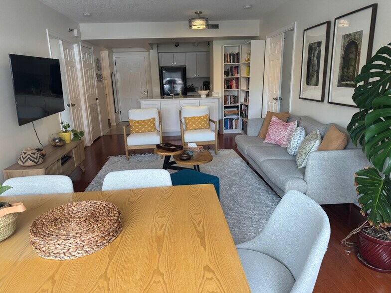 Building Photo - 5809 Nicholson Ln