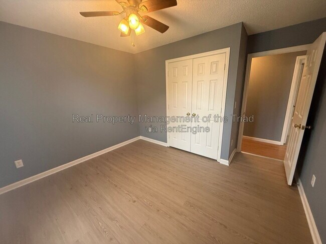 Building Photo - 208 Hammond Dr