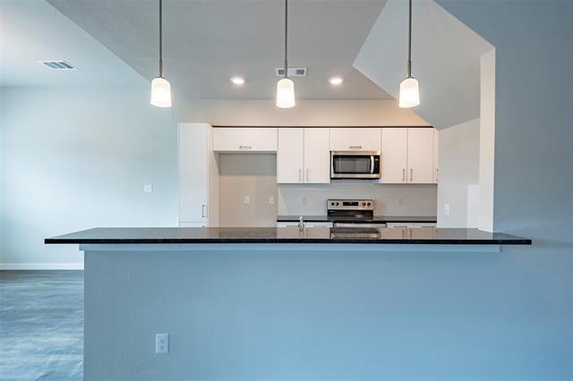 Building Photo - 644 Wheatfield Dr