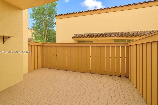 Building Photo - 7231 Miami Lakes Dr