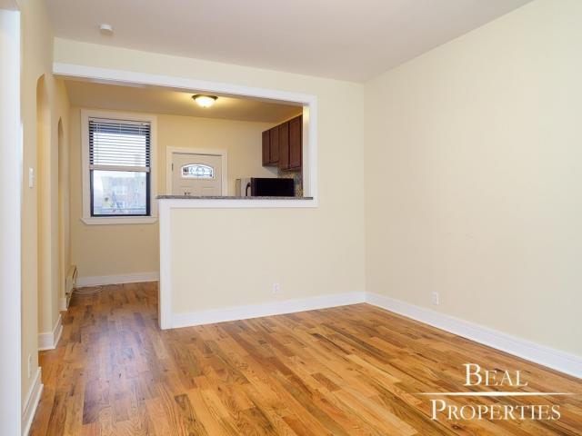 Building Photo - 1 bedroom in CHICAGO IL 60640