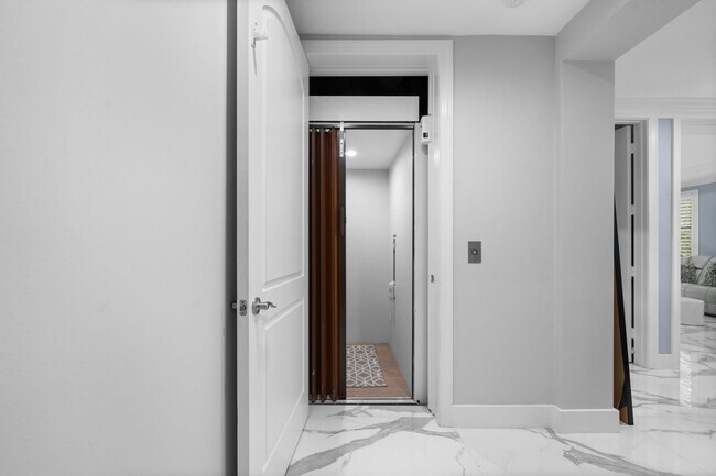 Building Photo - 1503 NE 2nd St