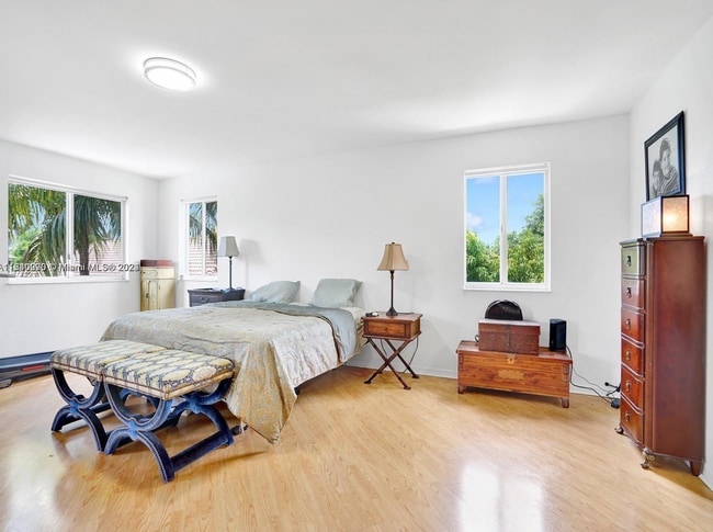 Building Photo - 5343 NW 111th Ct