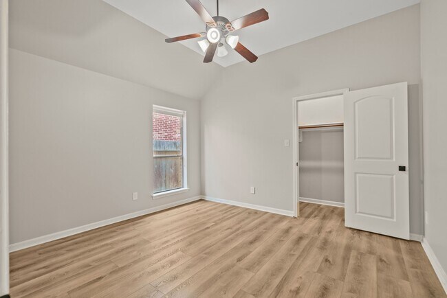 Building Photo - 28410 Stonestead Dr