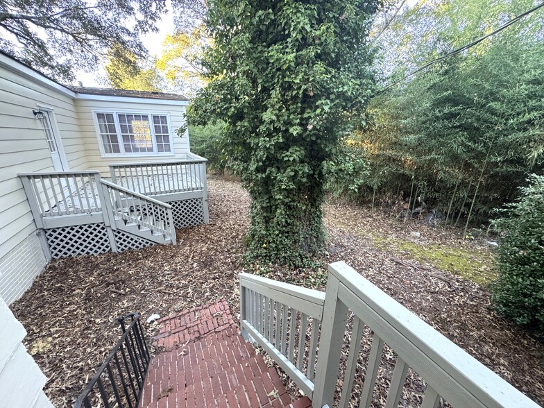 Building Photo - 1020 Cherry Hills Ct