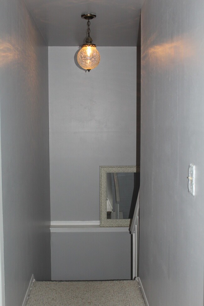 Building Photo - 42169 Gladwin St