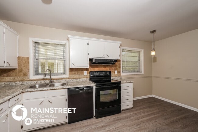 Building Photo - 9765 Virginianna Dr