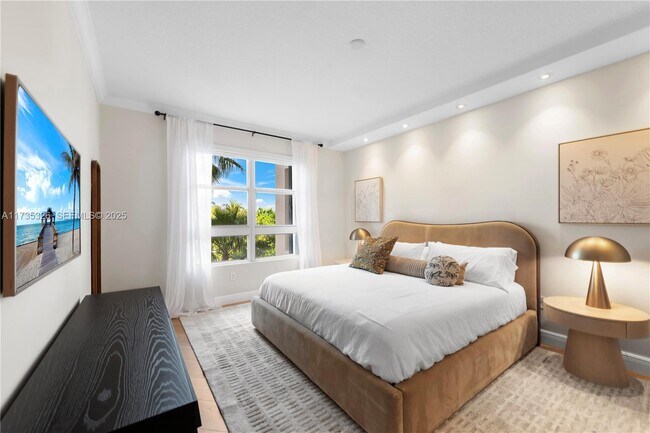 Building Photo - 705 Crandon Blvd