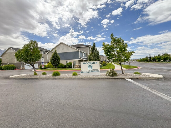 Building Photo - 699 E 355 N