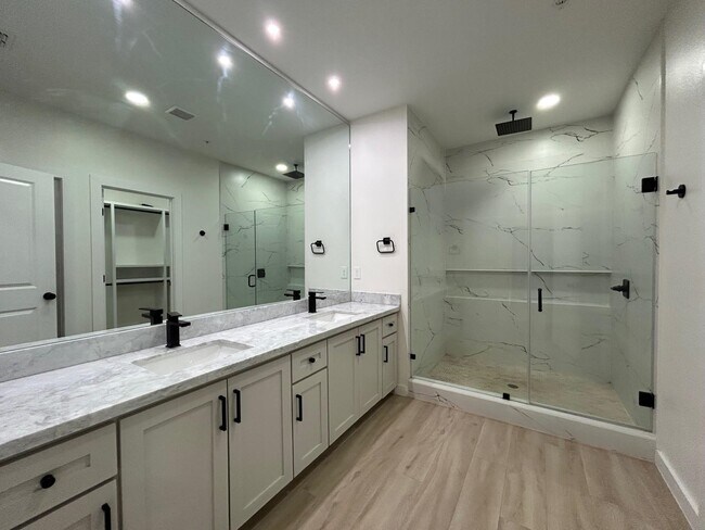 Building Photo - 6317 Krone Ln