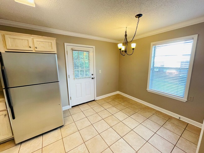 Building Photo - 2BD/2.5BA FOR RENT