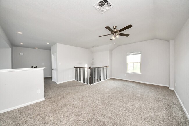 Building Photo - 18319 Pin Oak Lake Dr