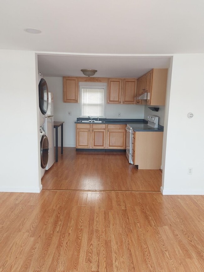 Building Photo - 435 MA-28