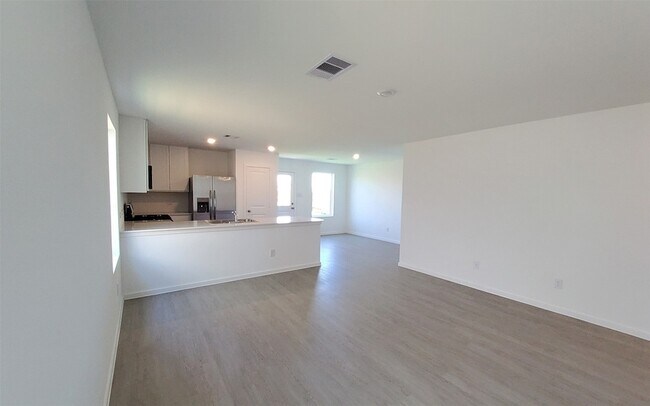 Building Photo - 26810 Scarlet Willow Dr