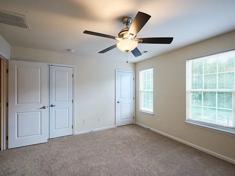 Building Photo - 457 Woodbark Ct