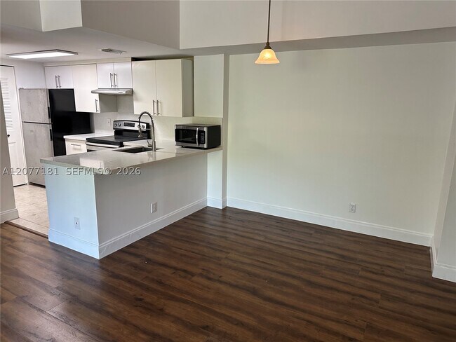Building Photo - 10757 Cleary Blvd