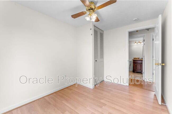 Building Photo - 6634 Dovecote Dr