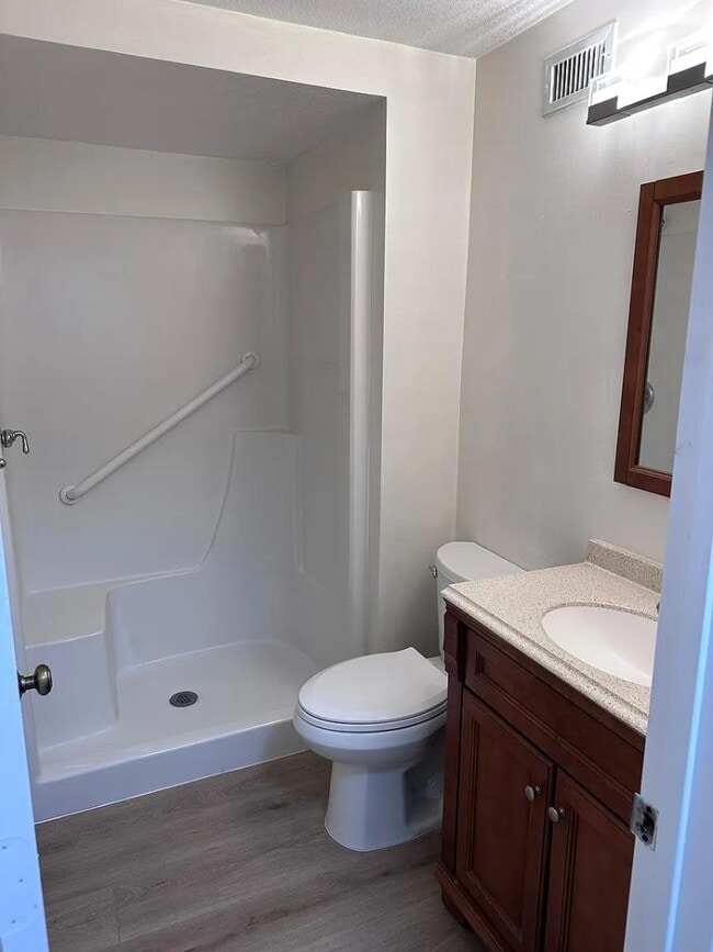 Building Photo - 3505 Iris St N