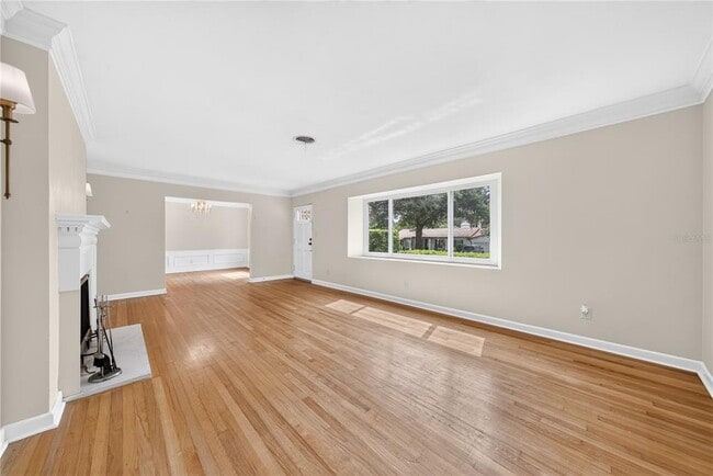 Building Photo - 2406 Shoreham Rd