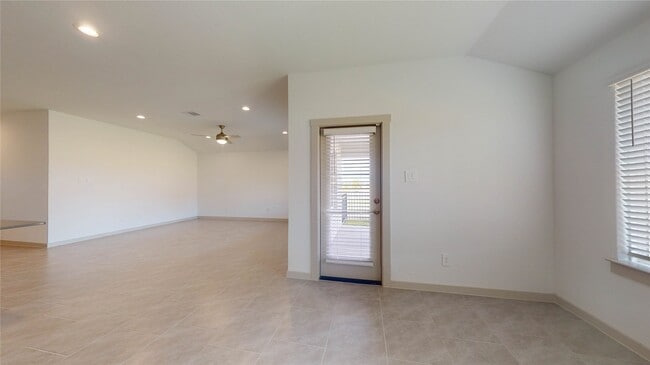 Building Photo - 28950 Yulee Mill Dr