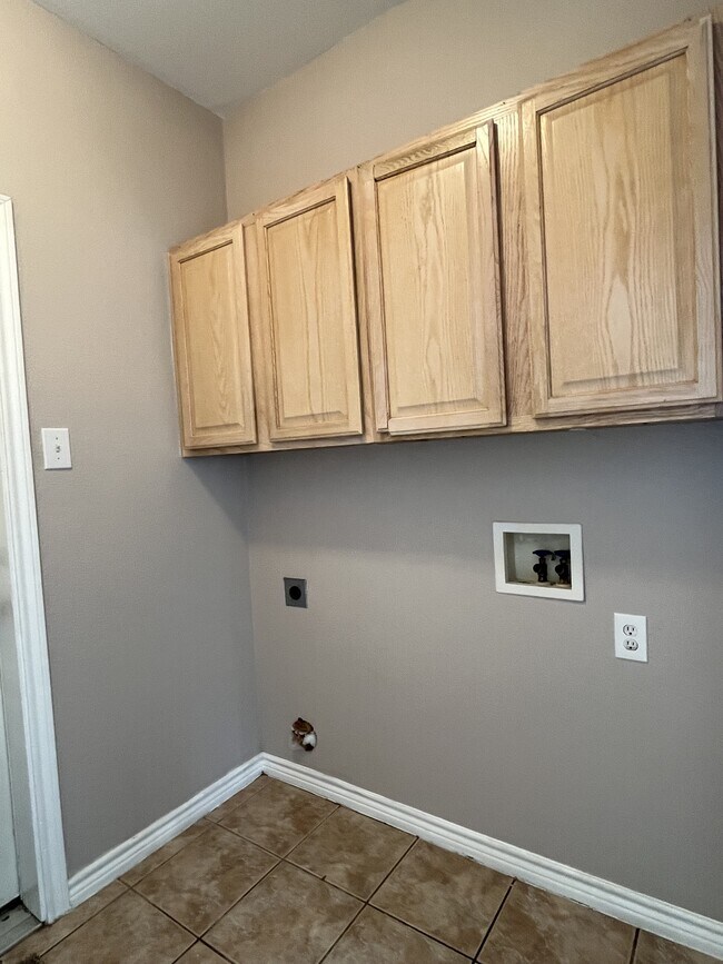 Building Photo - 5619 Andalusia Trail