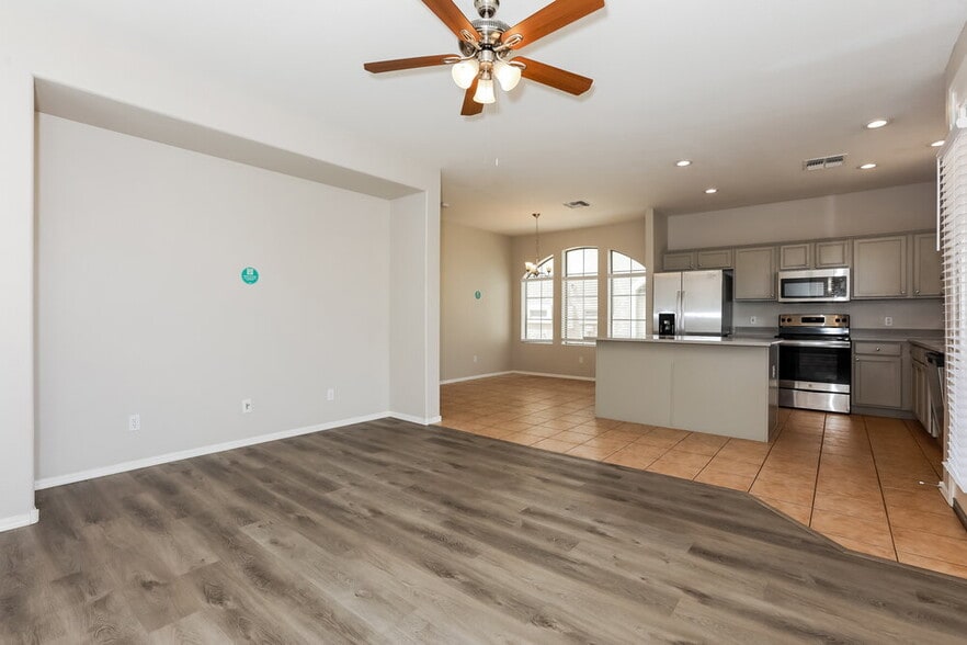 Building Photo - 5334 E Harmony Ave