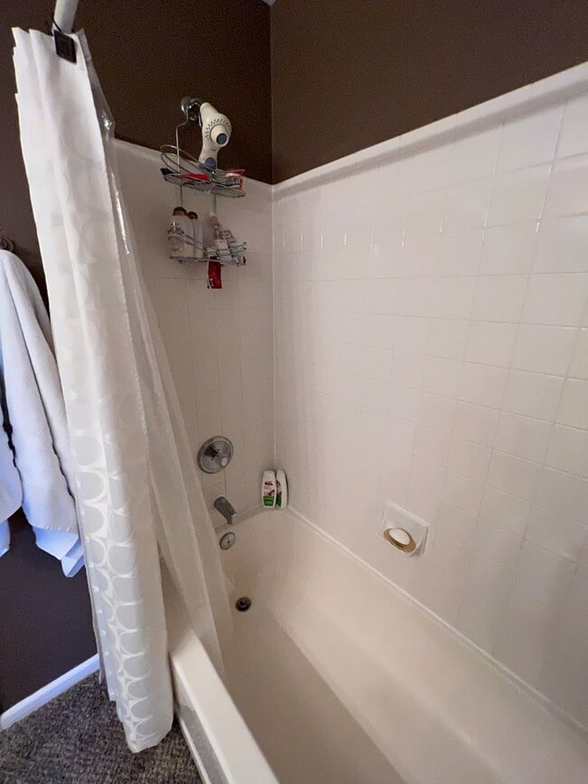 Building Photo - Beautiful 4 Bedroom Home In Wolf Creek Available in March!