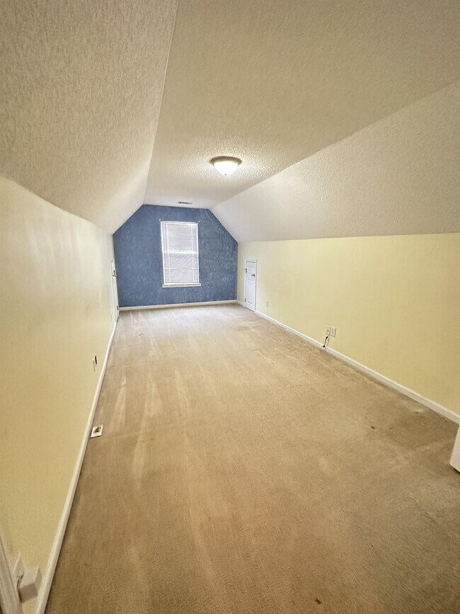 Building Photo - 160 Mills Run Dr