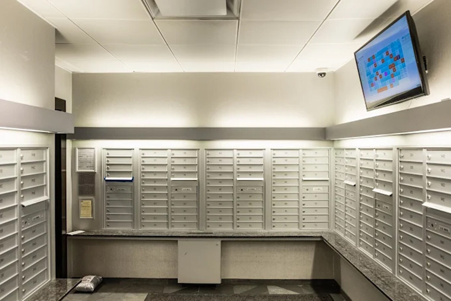 Building Photo - 150 Lawrence St