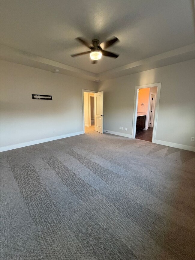 Building Photo - South Meridian Beautiful 4-Bedroom Home with a 3-Car Garage