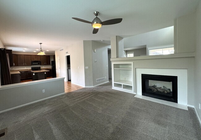Building Photo - 2390 Broadleaf Loop