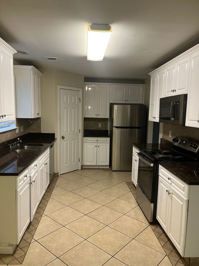 Building Photo - 3 bedroom,2 bath Helena Area