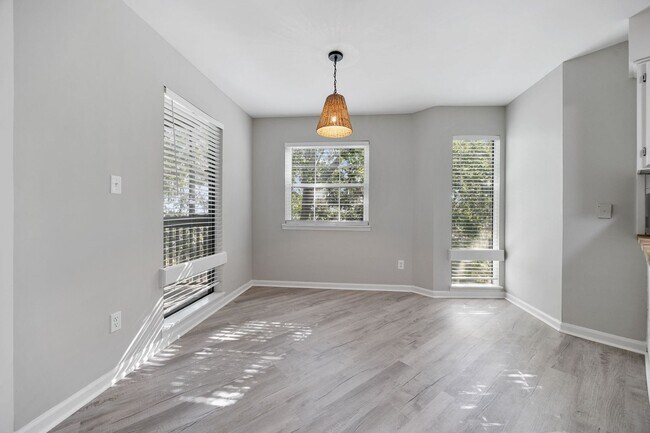 Building Photo - Fully Renovated 2BR/2BA Condo for Rent – P...