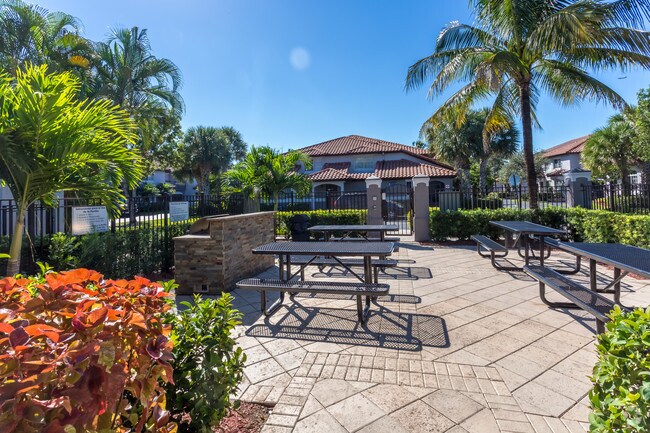 Building Photo - Camden Doral Villas