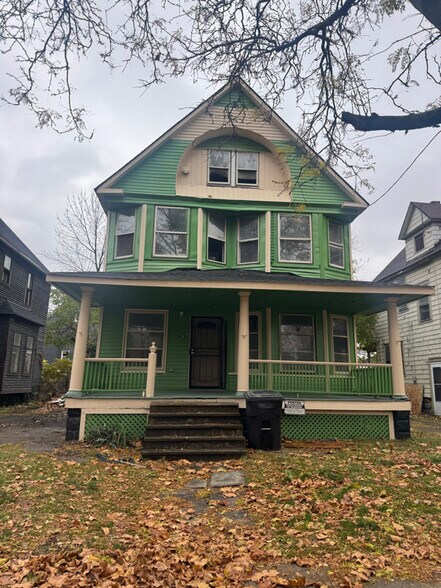 Building Photo - 2217 E 81st St