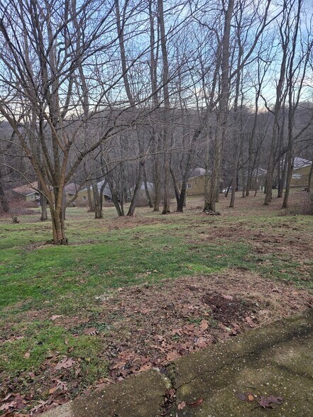 Building Photo - 524 Mercer Rd