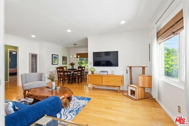 Building Photo - 1929 Tamarind Ave