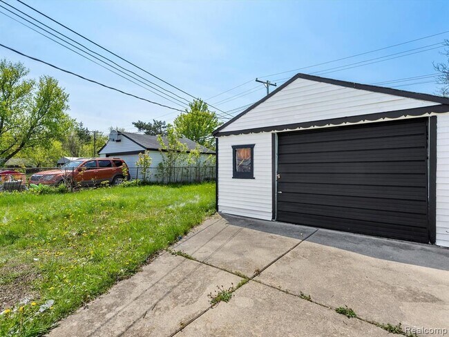 Building Photo - 24561 Berry Ave