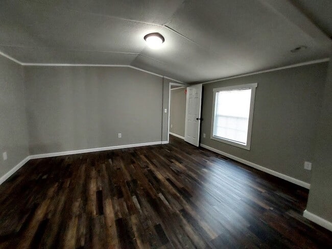 Building Photo - 3 Bedroom Mobile Home in West Pelzer