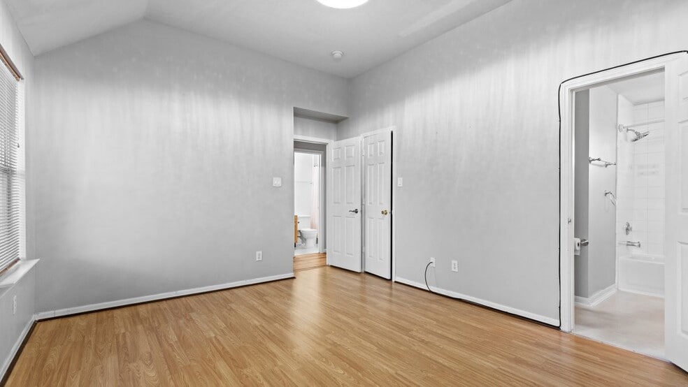 Building Photo - 8219 Fuqua Gardens Dr