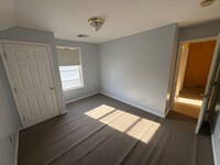 Building Photo - 68 Upson St