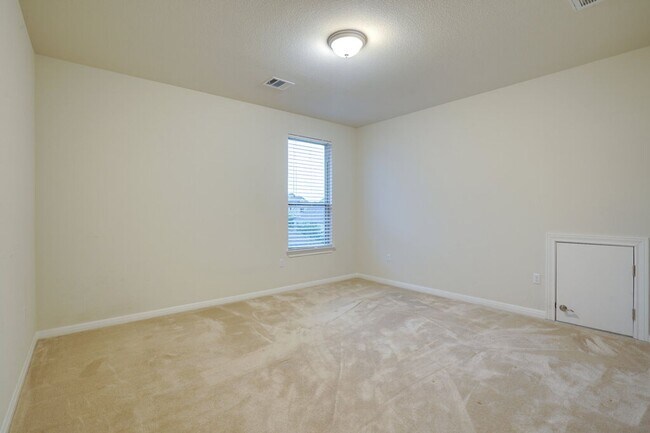 Building Photo - 16005 Axehandle Trl