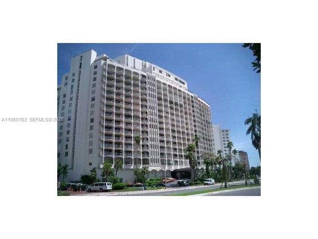 Building Photo - 5401 Collins Ave