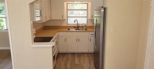 Building Photo - 43 Main St