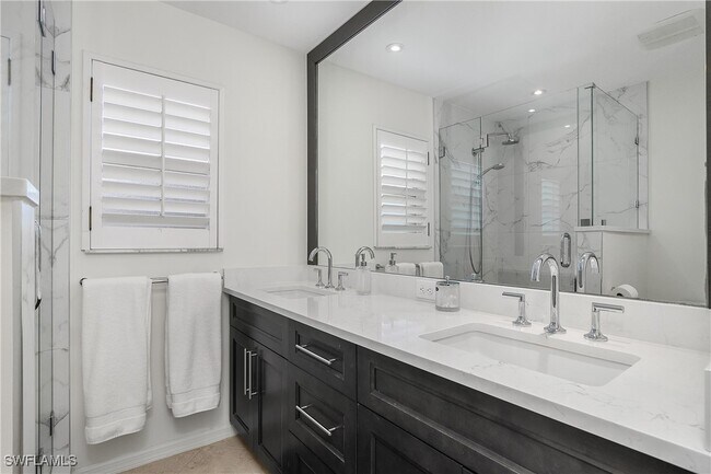 Building Photo - 853 Tanbark Dr