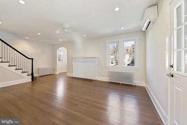Building Photo - 4816 Leland St