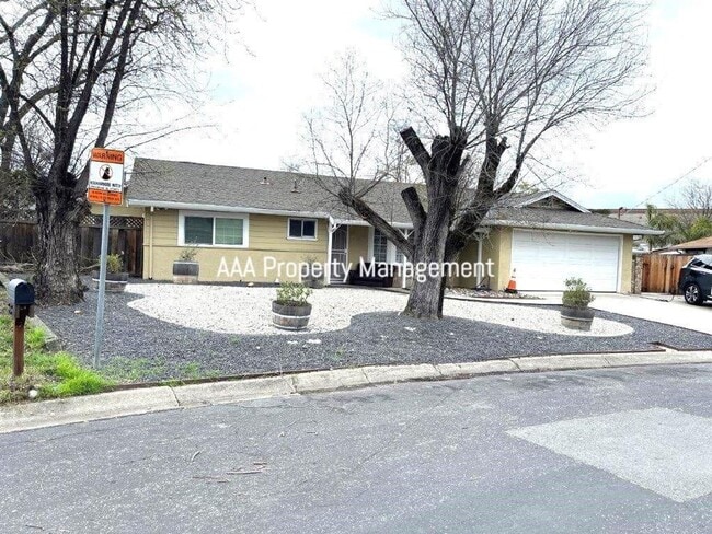 Building Photo - Pleasant HIll 3 bedroom 2 bath Great locat...